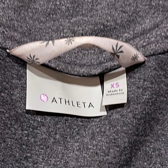 Athleta Jacket Prevail Running jacket Size XS - Picture 8 of 13
